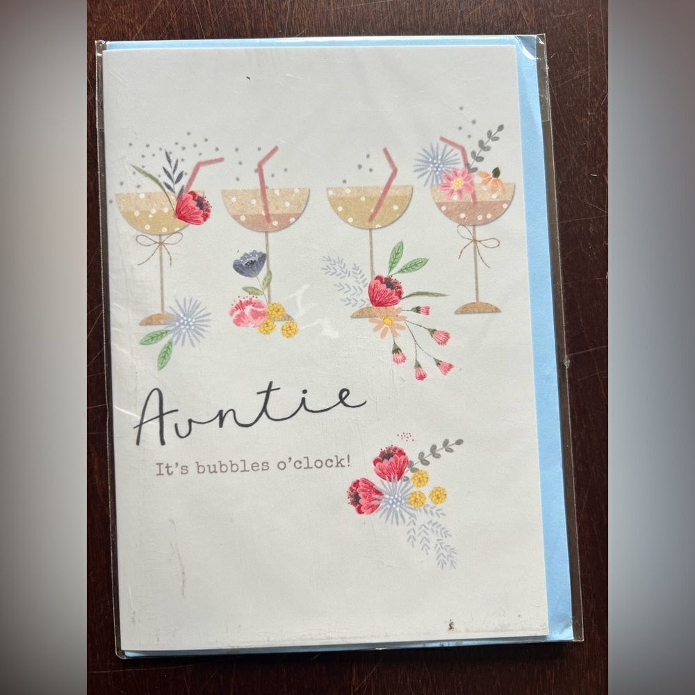 Auntie card - it’s bubbles o’clock